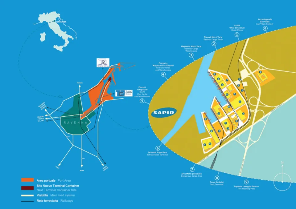 Mappa illustrata del porto di Ravenna su fondo azzurro, con le aree SAPIR evidenziate e la posizione in Italia