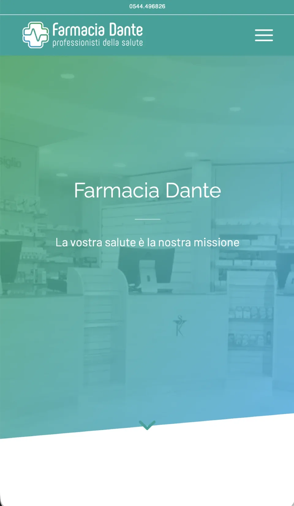La home del sito Farmacia Dante su telefono: il telefono della farmacia, il marchio e la frase La vostra salute è la nostra missione