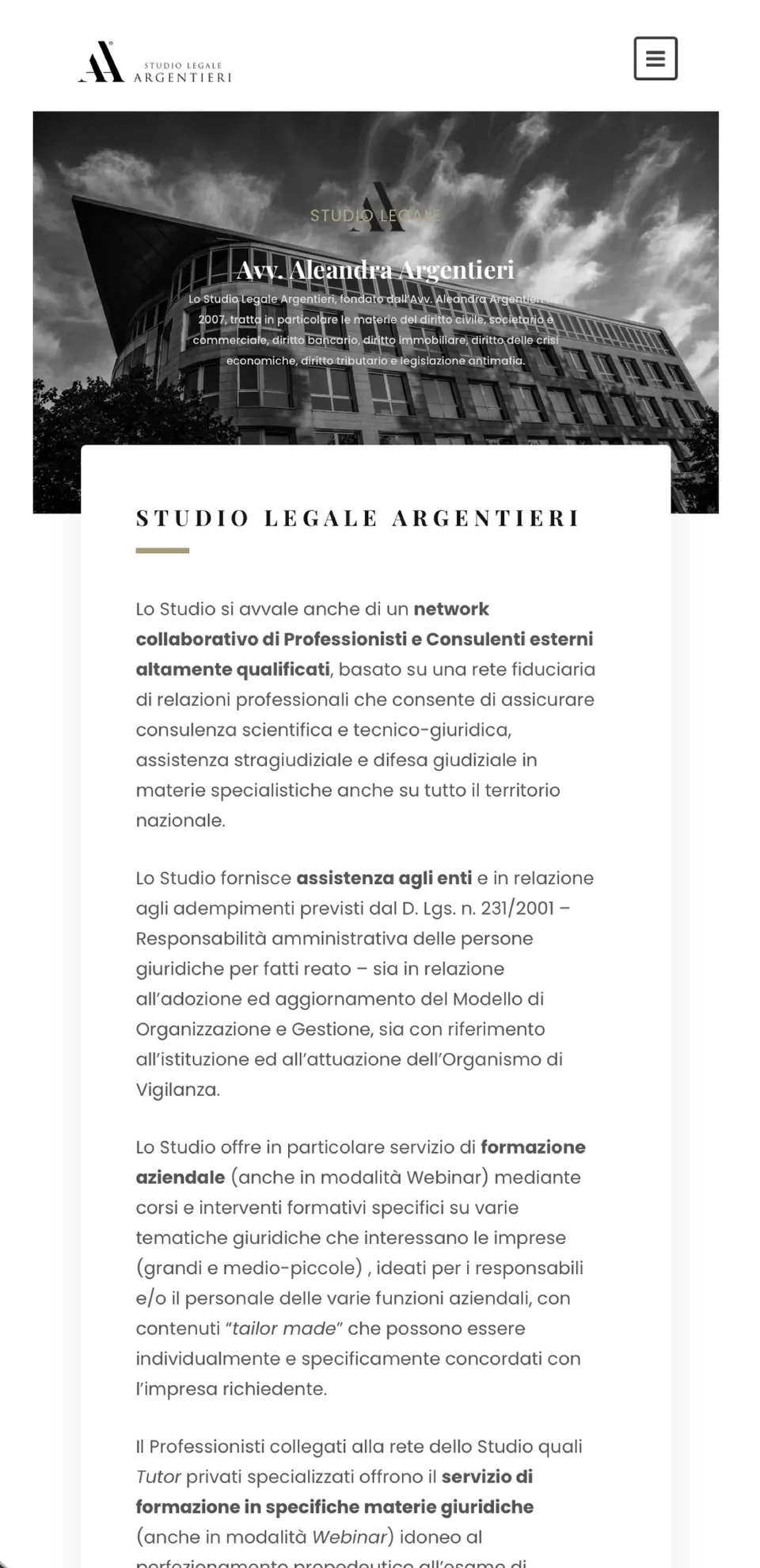 La home del sito su telefono: il marchio, l’apertura e la presentazione dello studio
